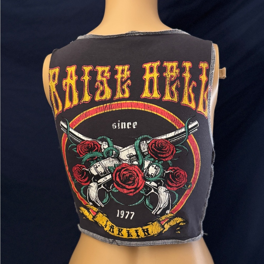 Windsor Graphic Sleeveless Top with Guns and Roses Design